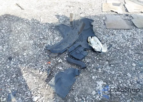 2013 Nissan Rogue S z USA, uszkodzony, nr VIN JN8AS5MTXDW501758